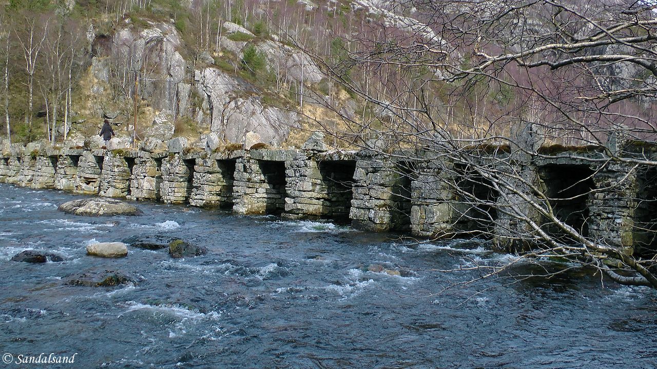 Rogaland - Eigersund - Gyadalen - Terland klopp steinbro Rogaland - Eigersund - Gyadalen - Terland klopp steinbro
