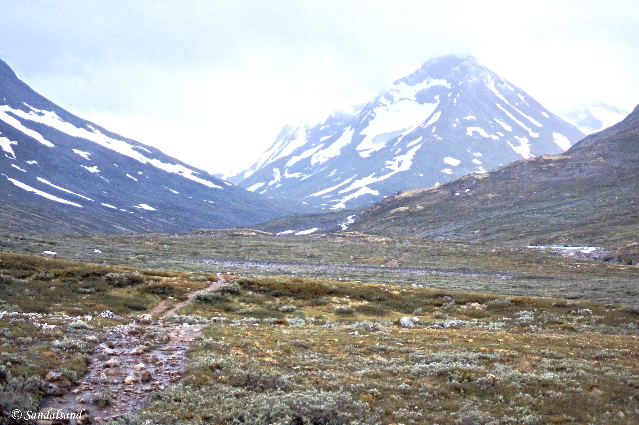 Oppland - Jotunheimen - Innover Visdalen, Uradalstindane midt imot Oppland - Jotunheimen - Innover Visdalen, Uradalstindane midt imot