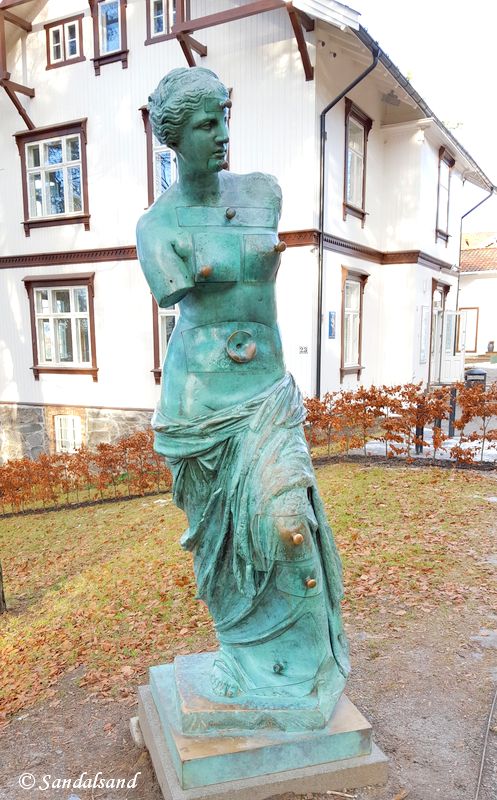 Oslo - Ekebergparken - Skulptur - Venus de Milo Aux Tiroirs Oslo - Ekebergparken - Skulptur - Venus de Milo Aux Tiroirs