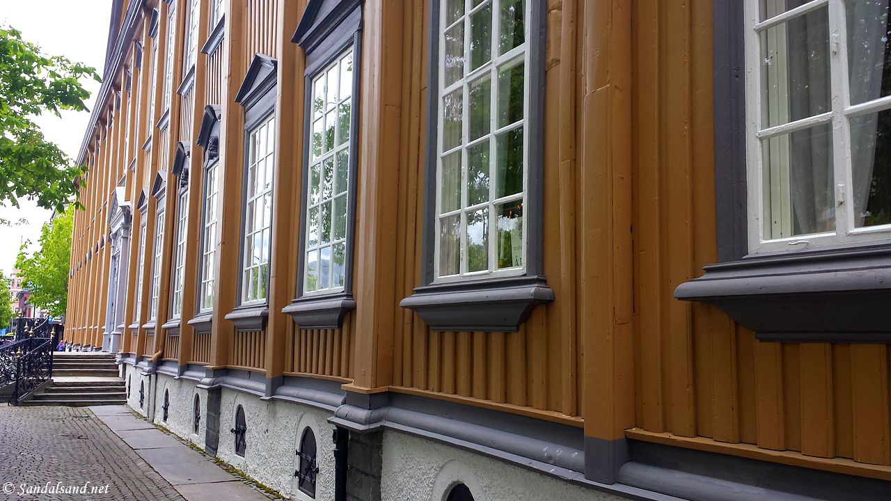 Sør-Trøndelag - Trondheim - Stiftsgården - Langsiden mot Munkegata Sør-Trøndelag - Trondheim - Stiftsgården - Langsiden mot Munkegata